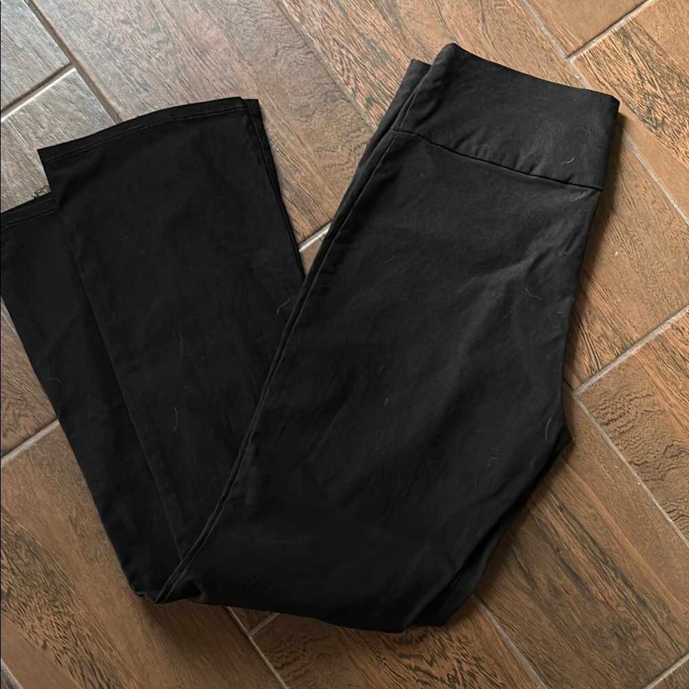 Hybrid & Company Black Skinny Pants
